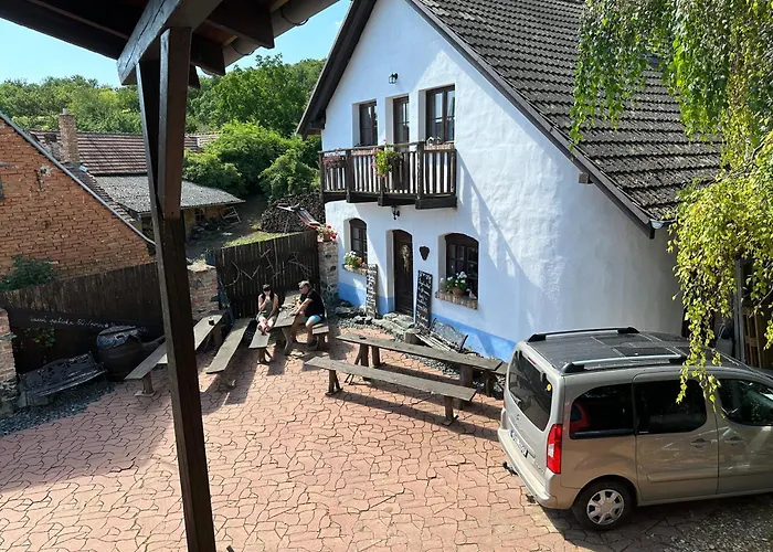 Ubytovani Slovacky Dvur Nemcicky